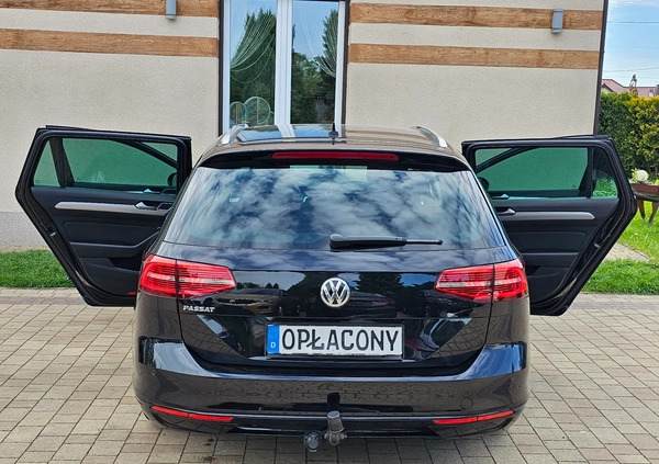 Volkswagen Passat cena 63800 przebieg: 180000, rok produkcji 2019 z Tuszyn małe 562